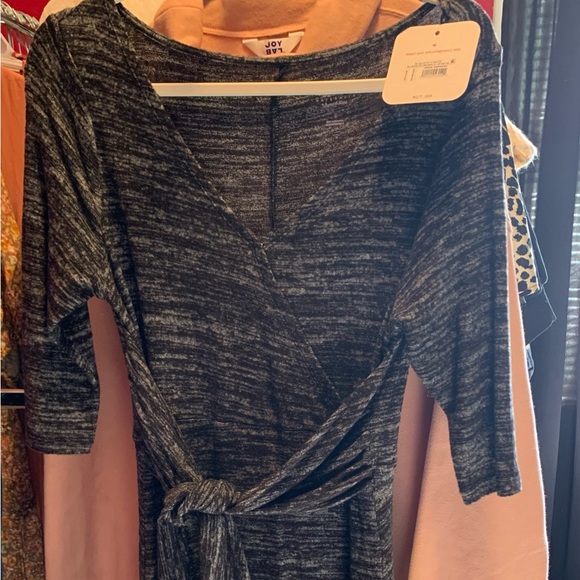 Long Sleeve Cozy Tie Front Maternity Dress - Picture 5 of 6